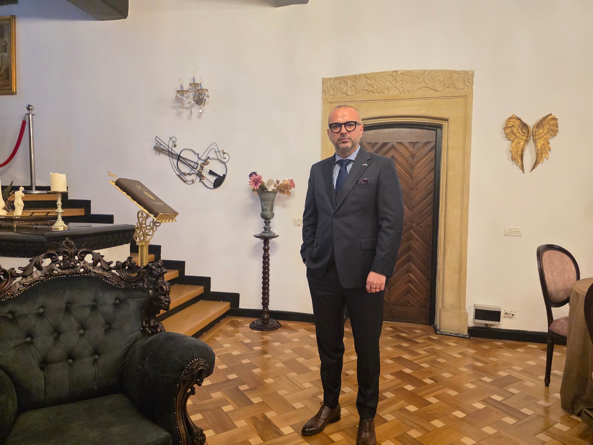 Eduard Petrescu dezvăluie cum aplicația EkoGroup.ro dublează rata de răspuns în vânzările B2B fără apeluri la rece